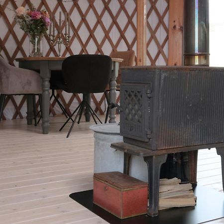 Yurt Klyndobbe Bed & Breakfast Veenwoudsterwal ภายนอก รูปภาพ