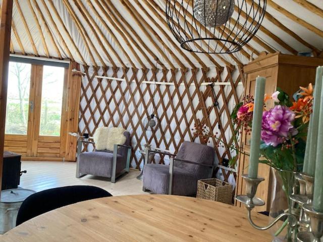 Yurt Klyndobbe Bed & Breakfast Veenwoudsterwal ภายนอก รูปภาพ