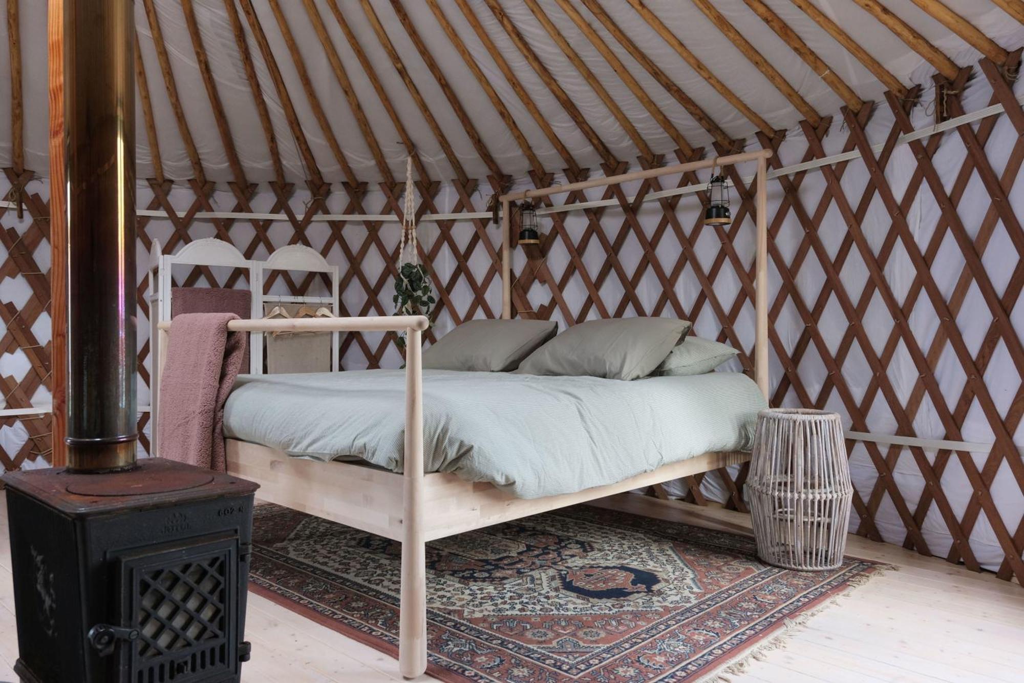 Yurt Klyndobbe Bed & Breakfast Veenwoudsterwal ภายนอก รูปภาพ